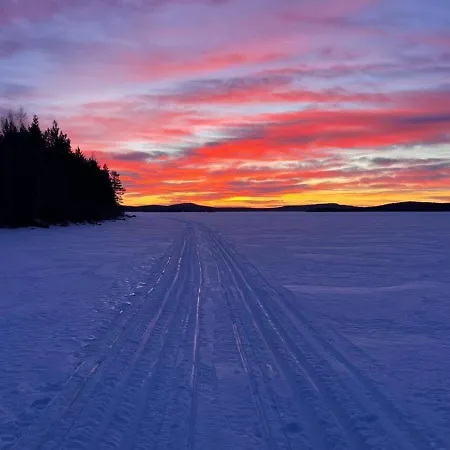 度假居 Cozy Arctic Lakeside With Private Sauna *