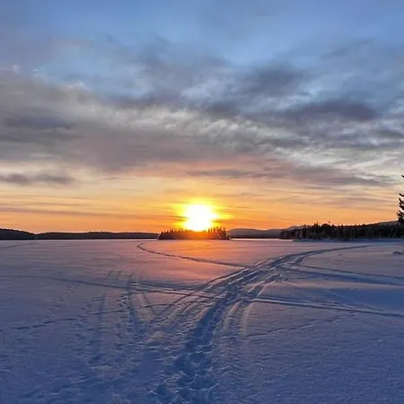 Cozy Arctic Lakeside With Private Sauna * 佩洛