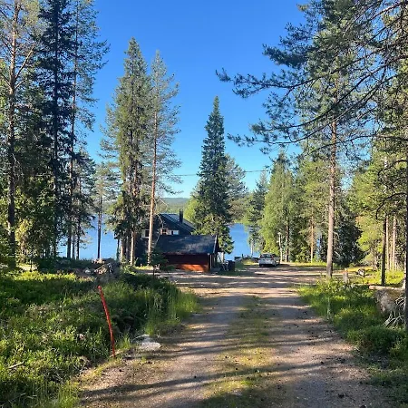Cozy Arctic Lakeside With Private Sauna