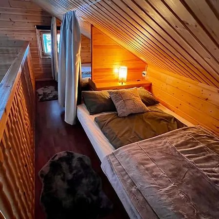 펜션 Cozy Arctic Lakeside With Private Sauna *