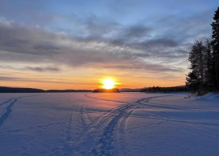 Cozy Arctic Lakeside With Private Sauna * 佩洛